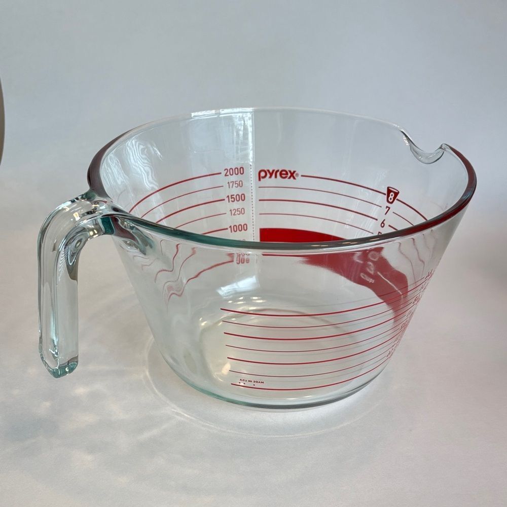 PYREX 8 Cup Glass 64 oz Red Lettering Large Measuring Cup Batter Bowl